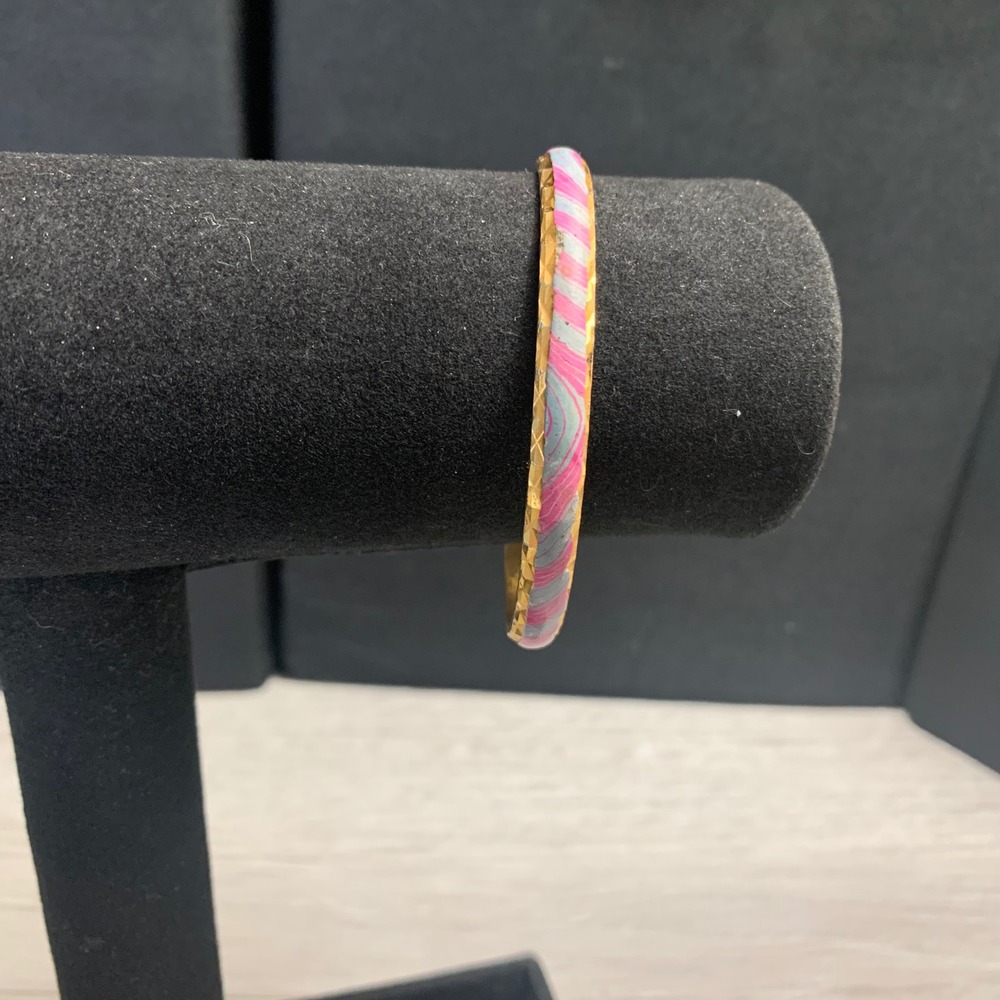 Vintage Gold Tone Pink Blue Marbled Enamel Diamond Cut‎ Bangle Bracelet 7.75in